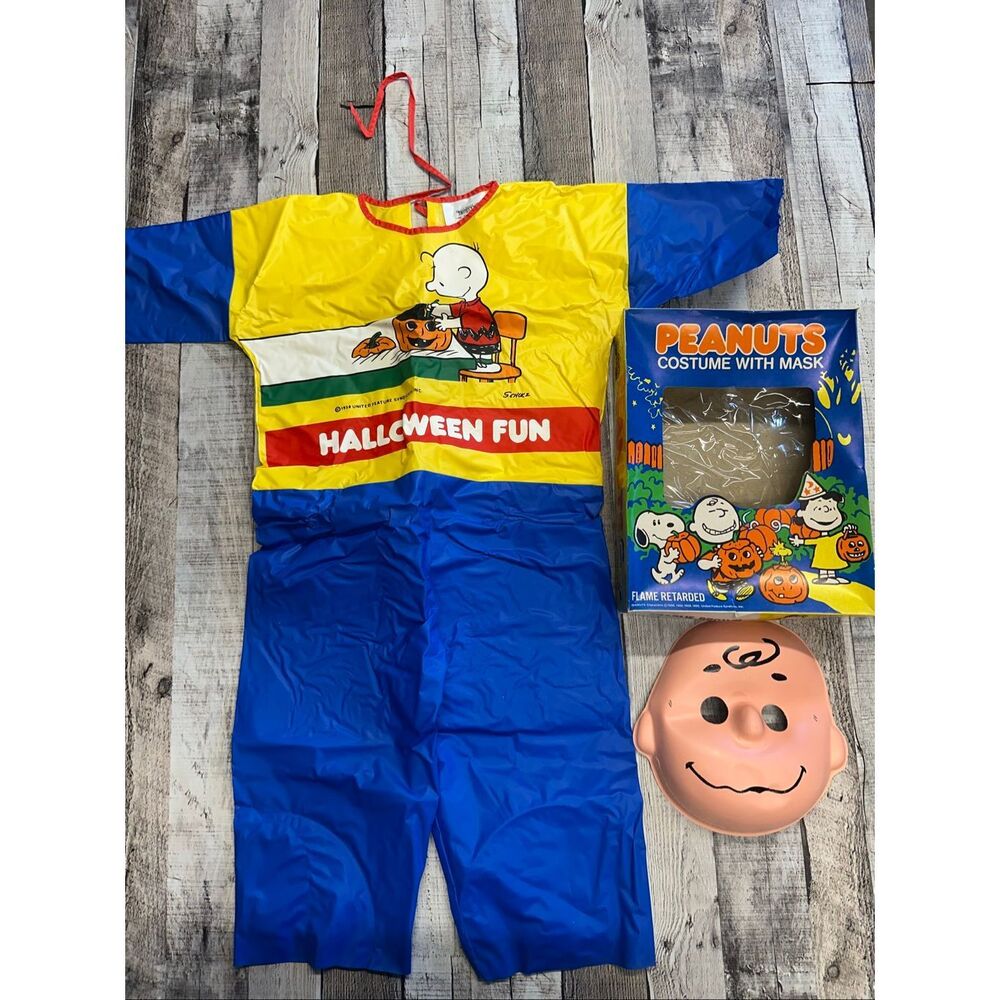 VTG Peanuts Charlie Brown Halloween Costume Mask & Box 70s/80s Collectible